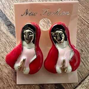 Vtg 80s/90s Enamel Praying Nun Figure Virgin Mary Enamel Earrings Mexican Gothic